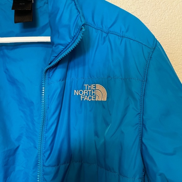 The North Face Blue Puffer Jacket Women's Size Medium - Picture 2 of 12